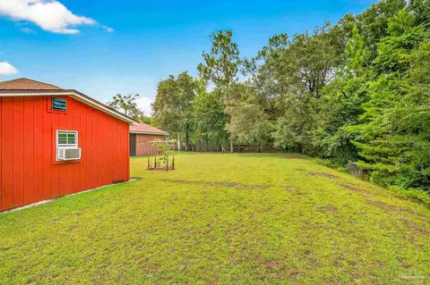 Exterior - 9302 Iron Gate Blvd, Milton, FL 32570 photo 10 of 10