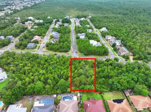 569 Downhaul Dr, Pensacola, FL 32507