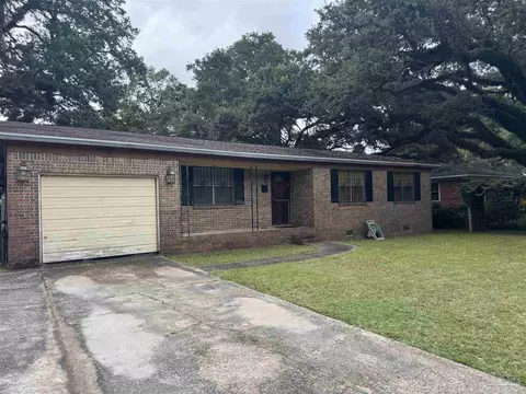 1210 E Maxwell St, Pensacola, FL 32503