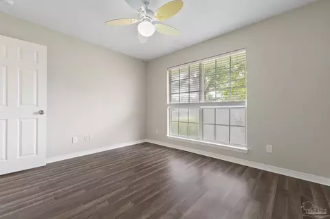 Bedroom - 5642 Berrybrook Cr, Pace, FL 32571 photo 3 of 5