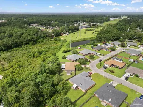 View/Area - 5642 Berrybrook Cr, Pace, FL 32571 photo 14 of 21