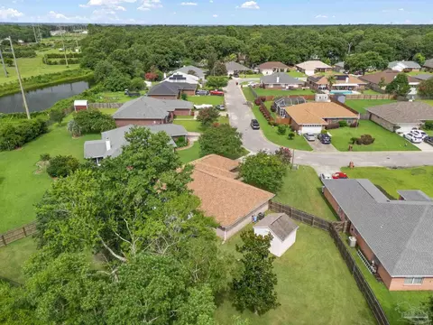 View/Area - 5642 Berrybrook Cr, Pace, FL 32571 photo 4 of 21