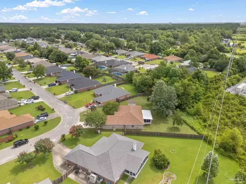 View/Area - 5642 Berrybrook Cr, Pace, FL 32571 photo 10 of 21