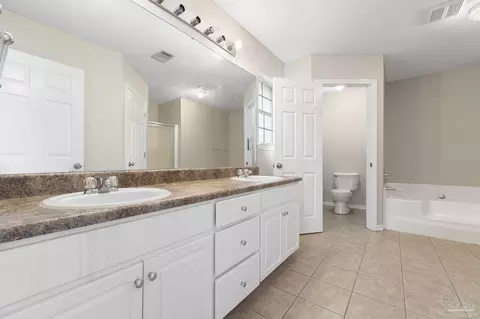 Bath - 5642 Berrybrook Cr, Pace, FL 32571 photo 1 of 3