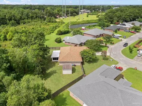 View/Area - 5642 Berrybrook Cr, Pace, FL 32571 photo 15 of 21