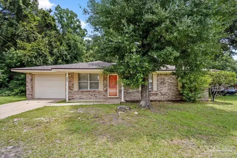 4624 Rambling Way, Pace, FL 32571