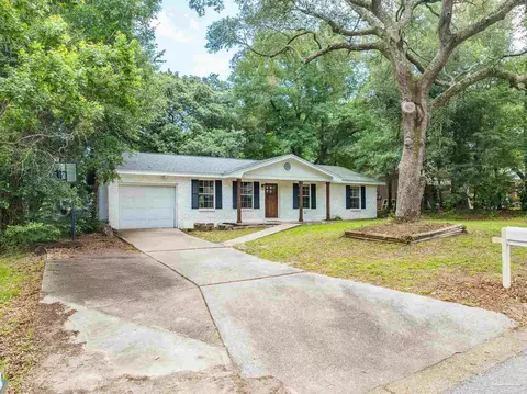 6108 Walton St, Pensacola, FL 32503