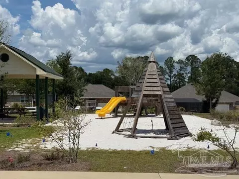 Exterior - 8917 Trail Ridge Rd, Milton, FL 32583 photo 7 of 7