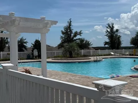 Exterior - 8917 Trail Ridge Rd, Milton, FL 32583 photo 6 of 7