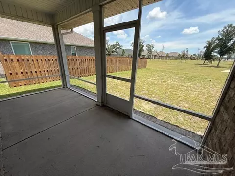 Exterior - 8917 Trail Ridge Rd, Milton, FL 32583 photo 2 of 7