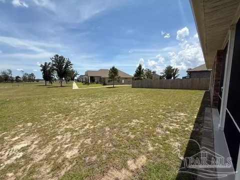 Exterior - 8917 Trail Ridge Rd, Milton, FL 32583 photo 4 of 7