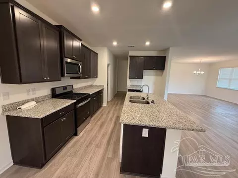 Kitchen - 8917 Trail Ridge Rd, Milton, FL 32583 photo 3 of 3