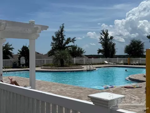 Exterior - 8917 Trail Ridge Rd, Milton, FL 32583 photo 5 of 7