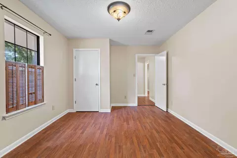 5325 Crystal Creek Dr, Pace, FL 32571 photo 8