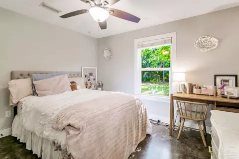 Bedroom - 2581 Ten Mile Rd, Pace, FL 32571 photo 4 of 8