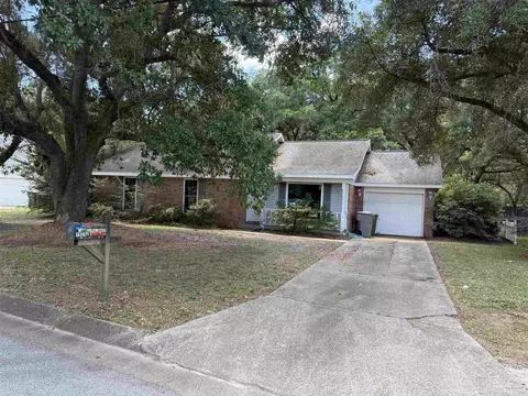 1925 Dunlap St, Pensacola, FL 32507
