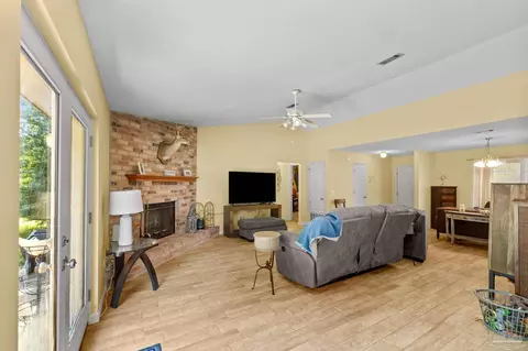 5843 Ibis Rd, Milton, FL 32583 photo 9