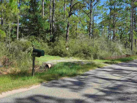1301 Pearson Rd, Milton, FL 32583