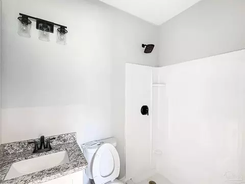 Bath - 3209 Damon Dr, Milton, FL 32583 photo 1 of 1