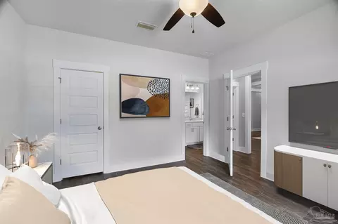 Bedroom - 5910 Cherry Hill Cir, Pace, FL 32571 photo 3 of 5