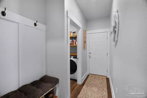 Entry Way - 5910 Cherry Hill Cir, Pace, FL 32571 photo 4 of 7