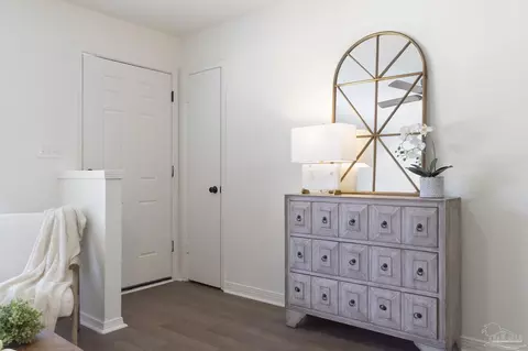 Entry Way - 6549 Sinclair St, Milton, FL 32570 photo 1 of 2