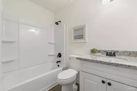 Bath - 6549 Sinclair St, Milton, FL 32570 photo 1 of 2