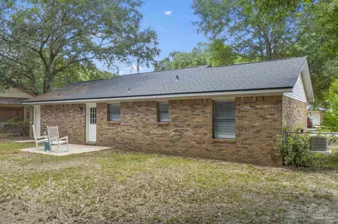 Exterior - 6549 Sinclair St, Milton, FL 32570 photo 3 of 6