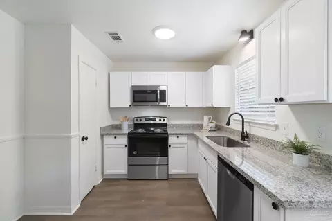 Kitchen - 6549 Sinclair St, Milton, FL 32570 photo 2 of 3