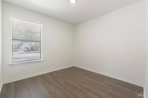 Bedroom - 6549 Sinclair St, Milton, FL 32570 photo 1 of 7