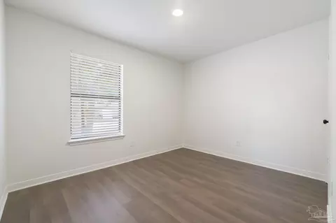 Bedroom - 6549 Sinclair St, Milton, FL 32570 photo 6 of 7