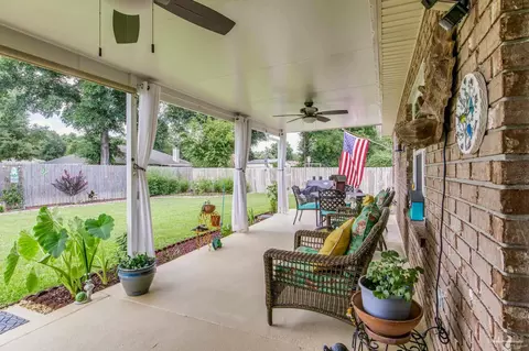 6150 Red Tail Dr, Milton, FL 32570