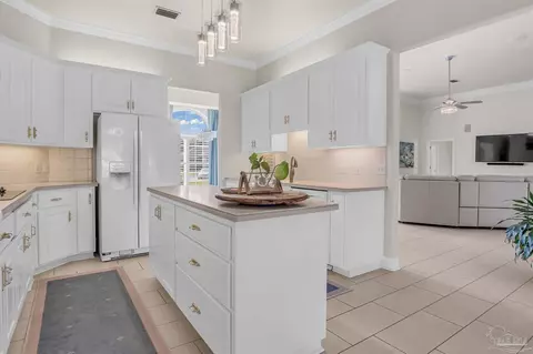 Kitchen - 5649 Sandstone Dr, Pace, FL 32571 photo 4 of 4