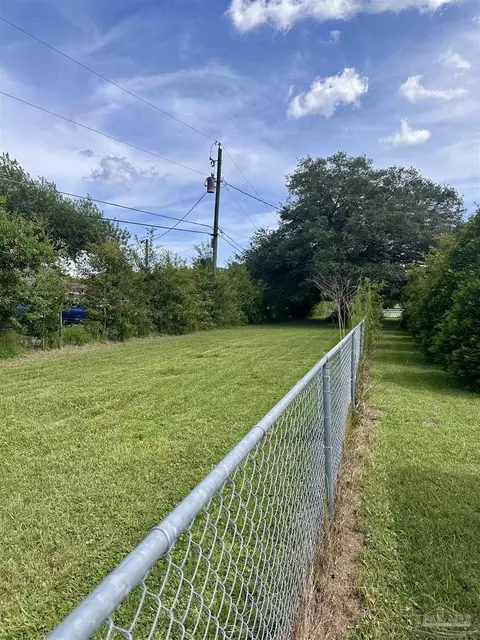 2664 Sherrilane, Cantonment, FL 32533 photo 10