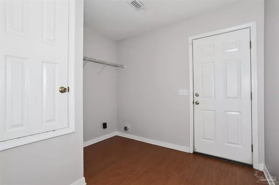 Other - 578 Batten Blvd, Pensacola, FL 32507 photo 3 of 9