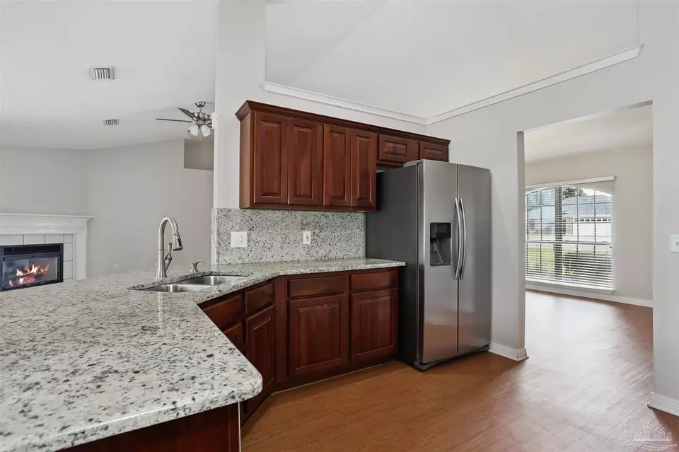 Kitchen - 578 Batten Blvd, Pensacola, FL 32507 photo 2 of 3