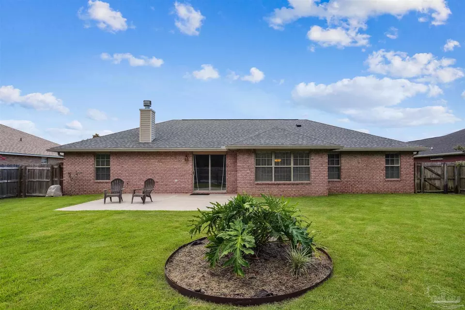 Exterior - 578 Batten Blvd, Pensacola, FL 32507 photo 5 of 7