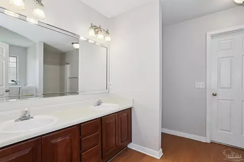 Bath - 578 Batten Blvd, Pensacola, FL 32507 photo 1 of 5