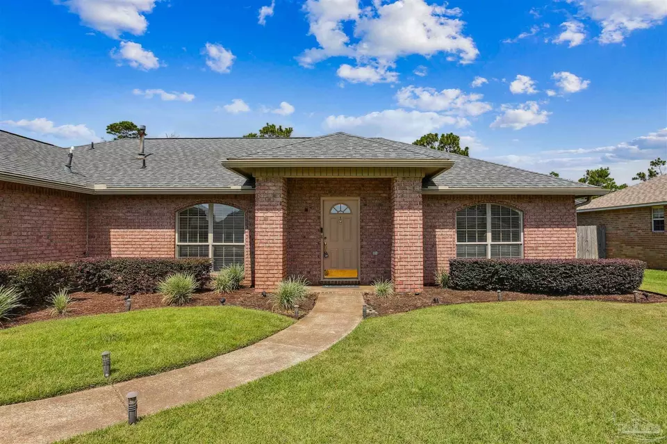 Exterior - 578 Batten Blvd, Pensacola, FL 32507 photo 3 of 7