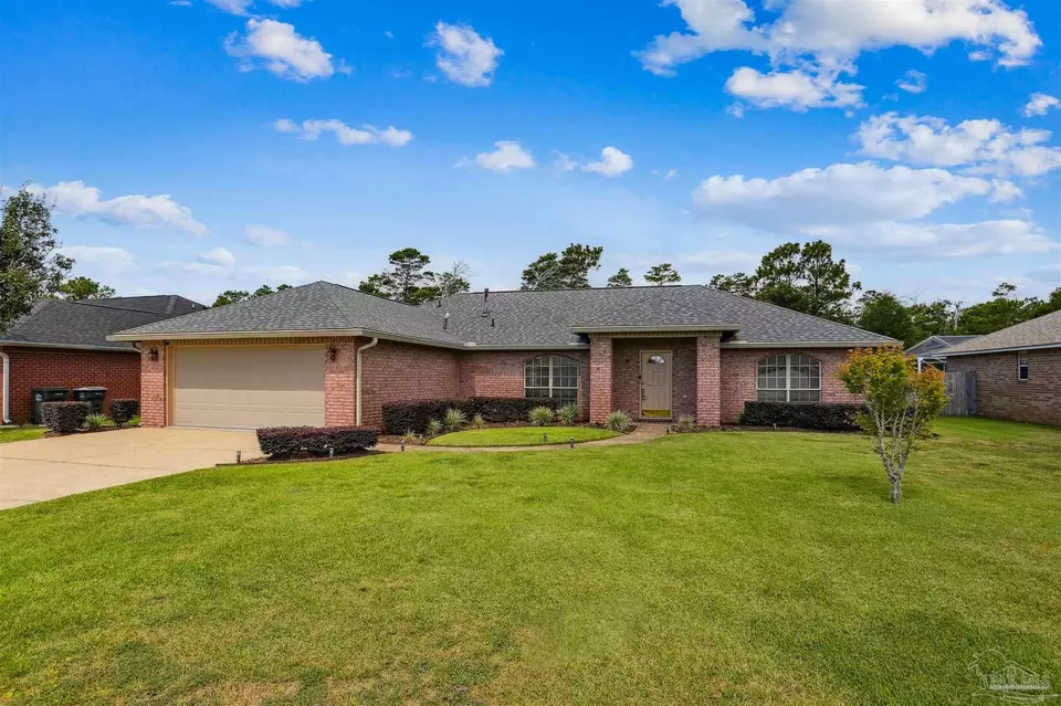 Exterior - 578 Batten Blvd, Pensacola, FL 32507 photo 2 of 7