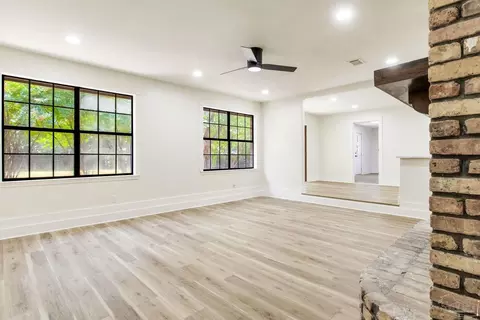 Living - 4645 Briaroak Dr, Pace, FL 32571 photo 3 of 3