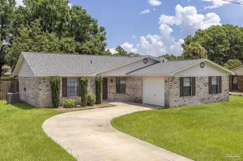 10730 Willow Lake Dr, Pensacola, FL 32506