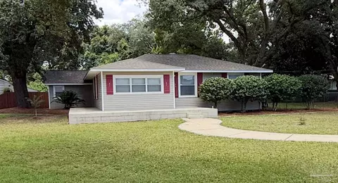 202 Edgewater Dr, Pensacola, FL 32507