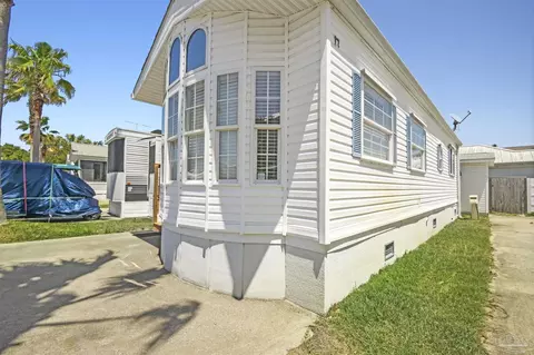 81 Payne St, Miramar Beach, FL 32550