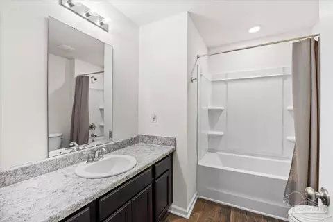 Bath - 4666 Perception Cir, Milton, FL 32570 photo 1 of 1