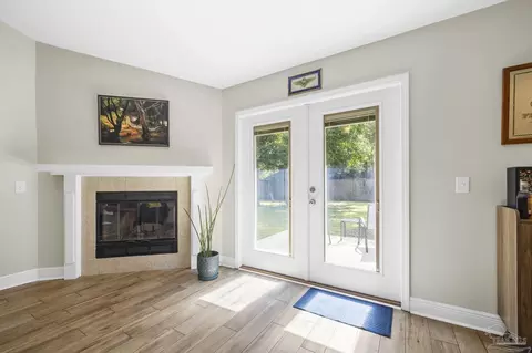 Entry Way - 6049 Autumn Pines Cir, Pace, FL 32571 photo 3 of 5