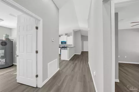 3033 N 13th Ave, Milton, FL 32583 photo 7