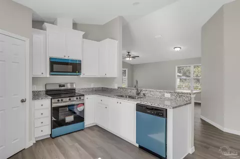 3033 N 13th Ave, Milton, FL 32583 photo 11