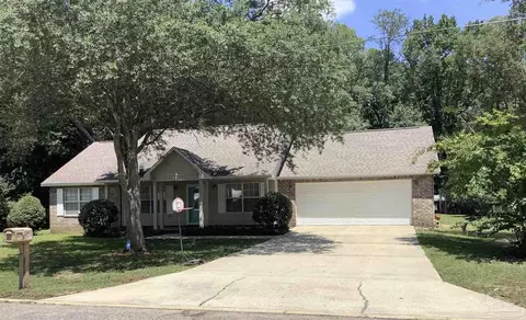 6408 Imperial Dr, Milton, FL 32570