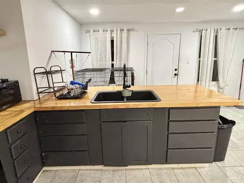 Kitchen - 4832 W Spencer Field Rd, Pace, FL 32571 photo 3 of 4